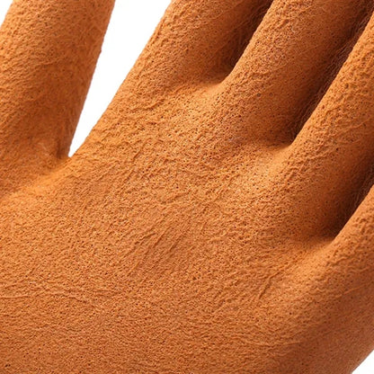Gardening Gloves with Built-in Claws