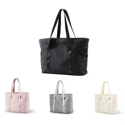 Large capacity travel handbag