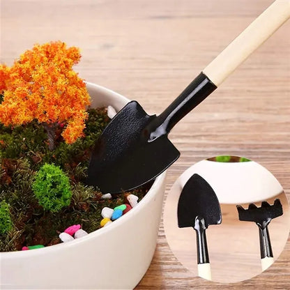 3-Piece Mini Garden Tool with Wooden Handle and Hanging Hole