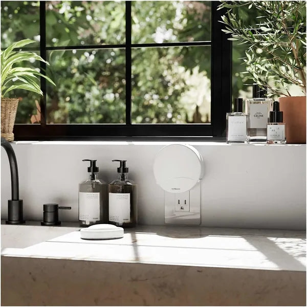 Vitruvi Plug-In Wall Diffuser + 1 Oil Bundle