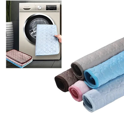 Pet Sleeping Pad Bed Cooling Mat For Dogs and cats .