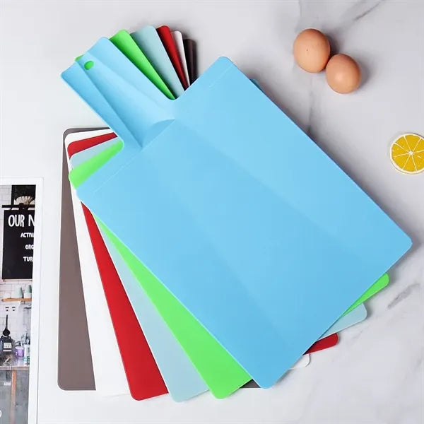Foldable Plastic Cutting Board With Handle