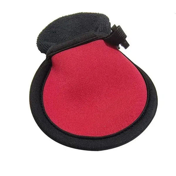 Golf ball cleaning pouch