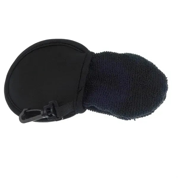 Golf ball cleaning pouch