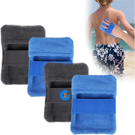 Portable sand cleaning gloves