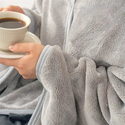 2-in-1 Multifunctional Thickened Shawl Pillow Blanket