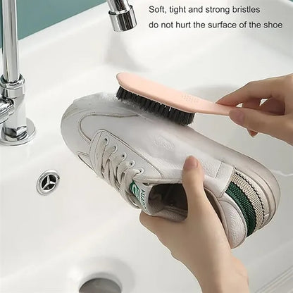 Household cleaning brushes