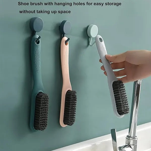 Household cleaning brushes