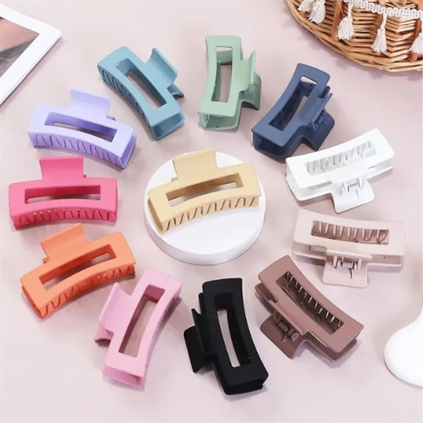 Trendy Large Matte Hair Claw Clip Secure and Stylish Hold