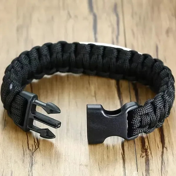 Paracord Bracelet with Metal Plate