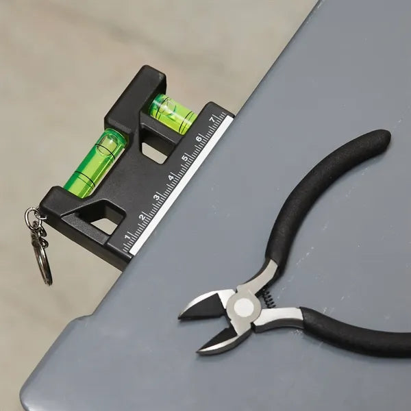 Hank 3" Level / Ruler Keyring