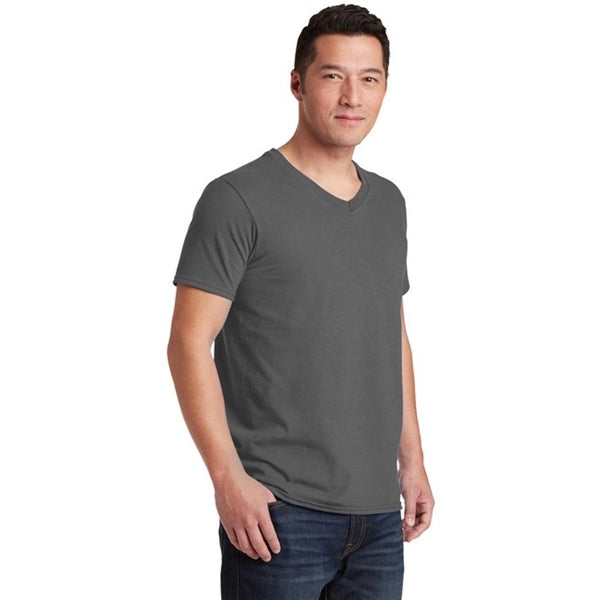Gildan Softstyle V-Neck T-Shirt