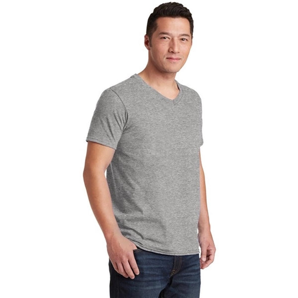 Gildan Softstyle V-Neck T-Shirt