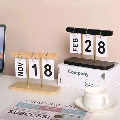 Modern Hanging Card Desk Calendar