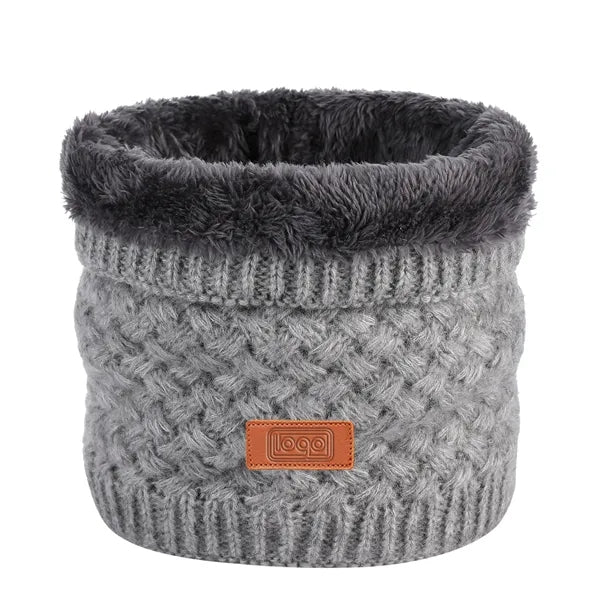 Winter knitted wool collar