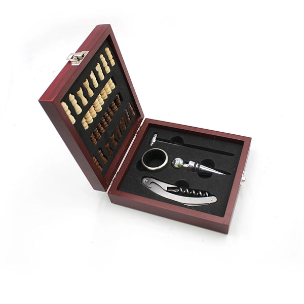 Wine Gift Set with Chess