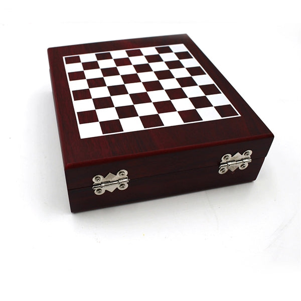 Wine Gift Set with Chess