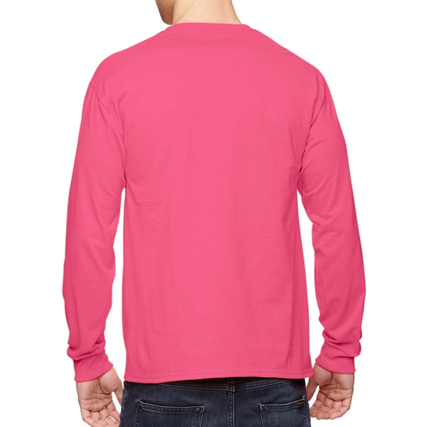 Sleek Fruit of the Loom Shirt