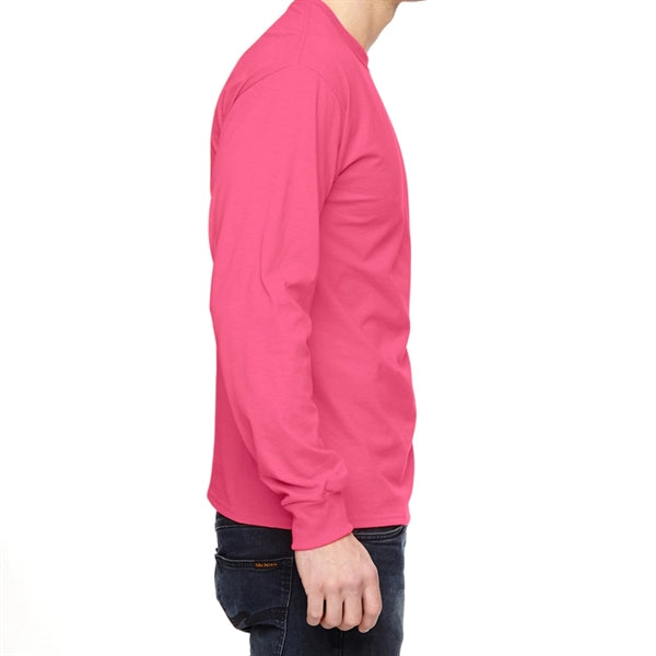 Sleek Fruit of the Loom Shirt