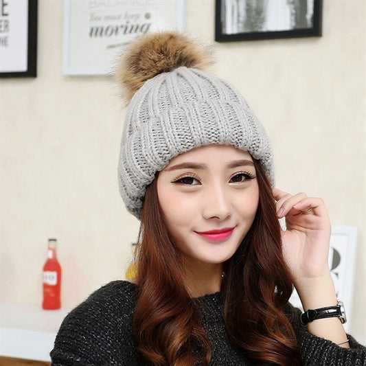 Women Winter Knitted Beanie Hat with Faux Fur