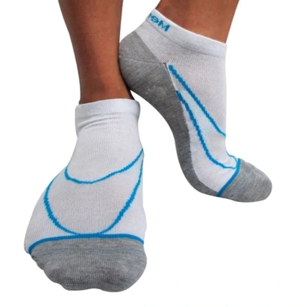 Cushioned low cut knitted athletic socks, 144 needles